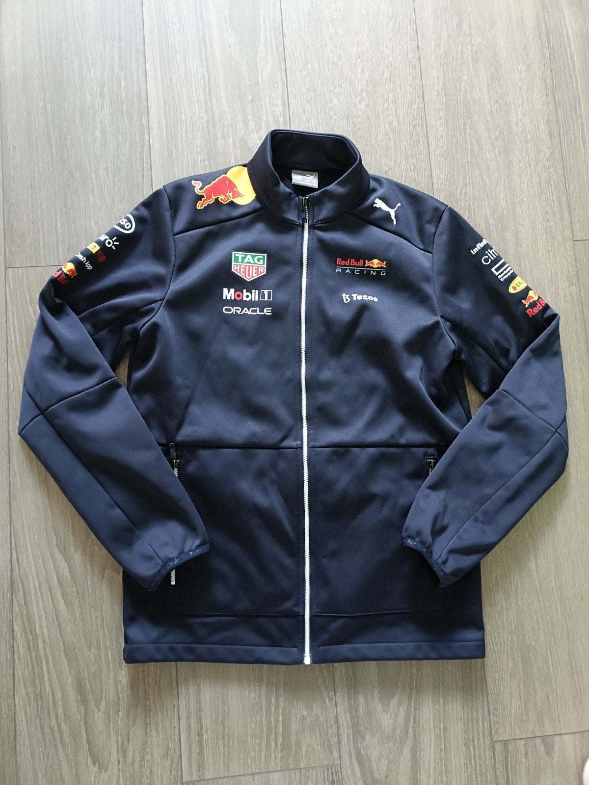 Red bull softshelljas maat 164, PUMA, Ophalen of Verzenden, Zo goed als nieuw, Jongen