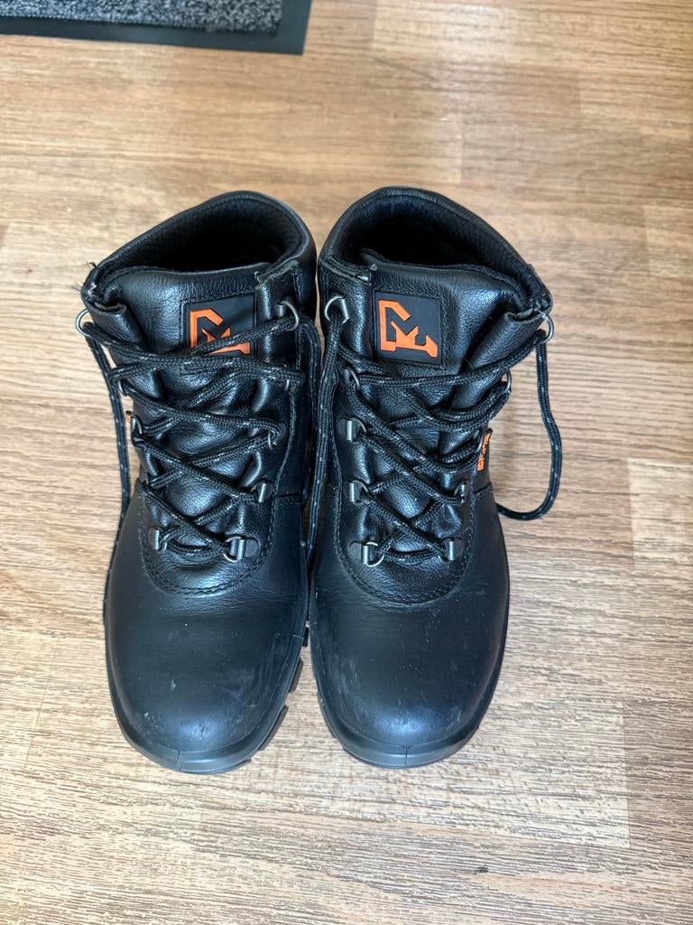 Zwarte veiligheidsschoenen - Maat 38/39, Ophalen of Verzenden, Gebruikt