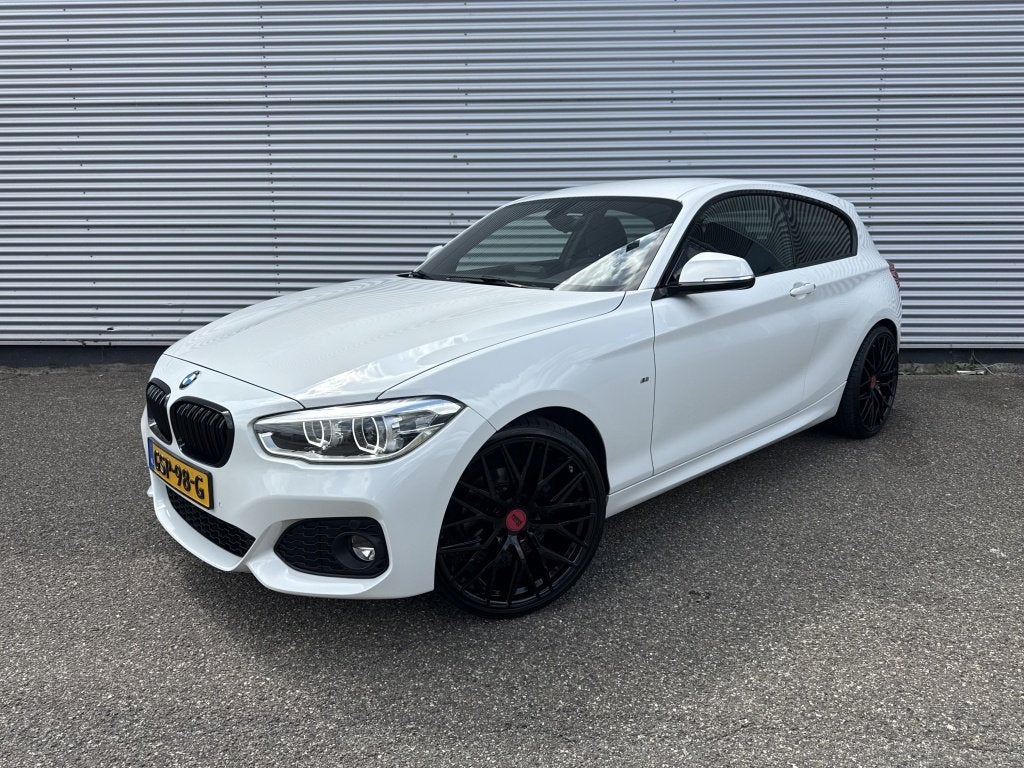 BMW 1-serie 118i Ed. M-sport Automaat climate Cruise 20"LMT, Auto's, Gebruikt, Euro 6, 1290 kg, Alcantara