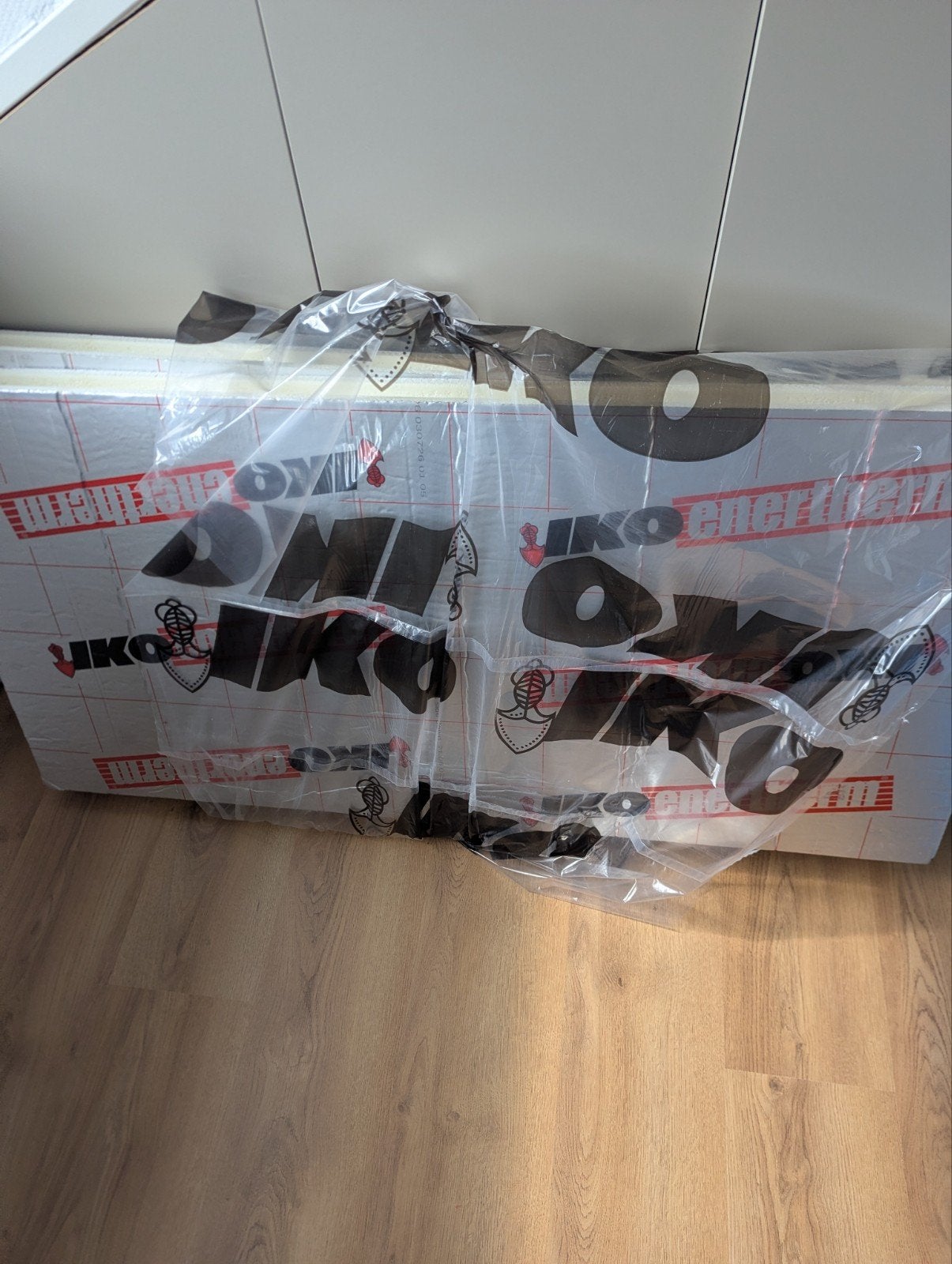 2 IKO enertherm PIR isolatieplaten 70mm, Doe-het-zelf en Verbouw, Ophalen, 4 tot 8 cm, Vloerisolatie, Nieuw