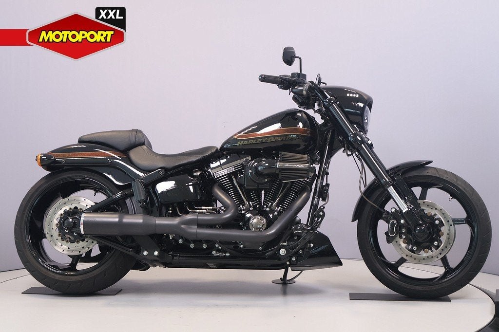 Harley-Davidson PRO STREET BREAK OUT CVO (bj 2017), H-DCUSTOMERSERVICE@Harley-Davidson.com, Harley-Davidson Benelux, Overig, Laan van Vredenoord 33
2289 DA  Rijswijk ZH, NL