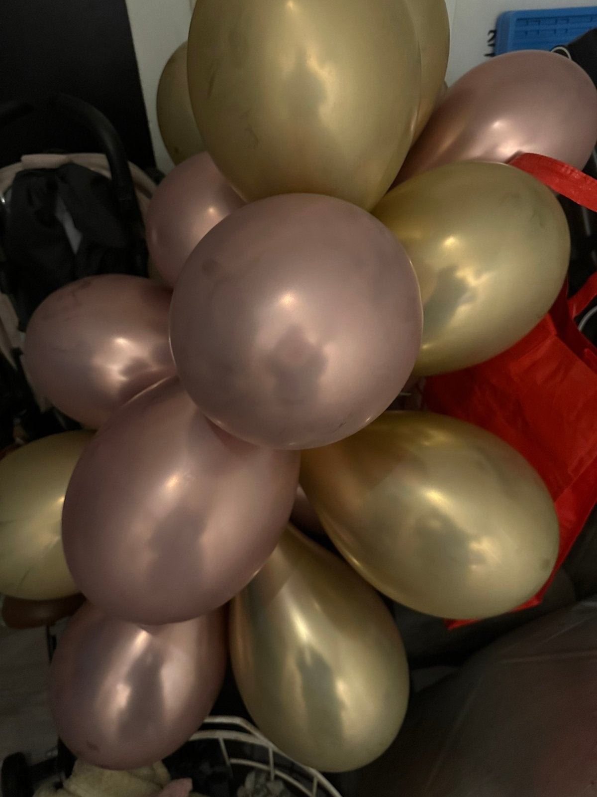 Veel balonnen en nog wat andere versieringen, Ophalen, Zo goed als nieuw, Versiering, Verjaardag