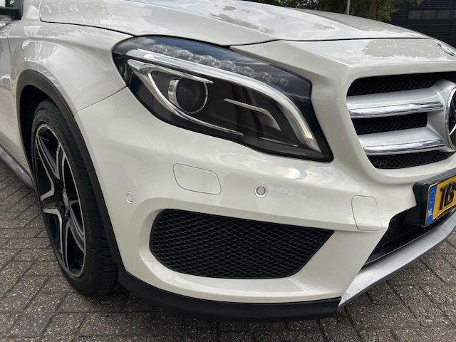 Mercedes-Benz GLA 200 AMG Prestige PANO STOELVW CAMERA TRHK, Auto's, Automaat, Gebruikt, Euro 6, 4 cilinders