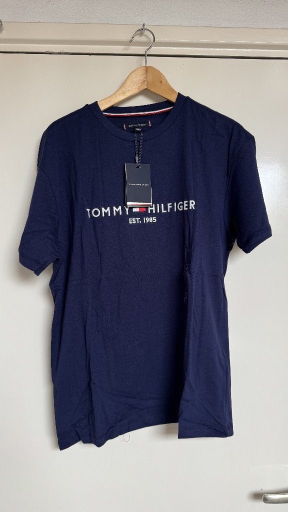 Tommy Hilfiger T-shirt - Maat L - Nieuw met kaartjes, Maat 52/54 (L), Tommy Hilfiger, Nieuw, Verzenden