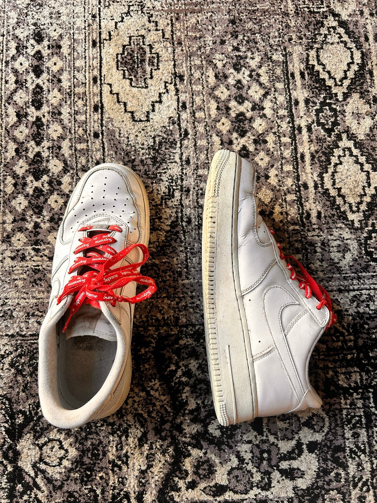 Supreme Nike Air Force 1 Low - Maat 43, Ophalen of Verzenden, Gedragen, Wit, Sneakers of Gympen