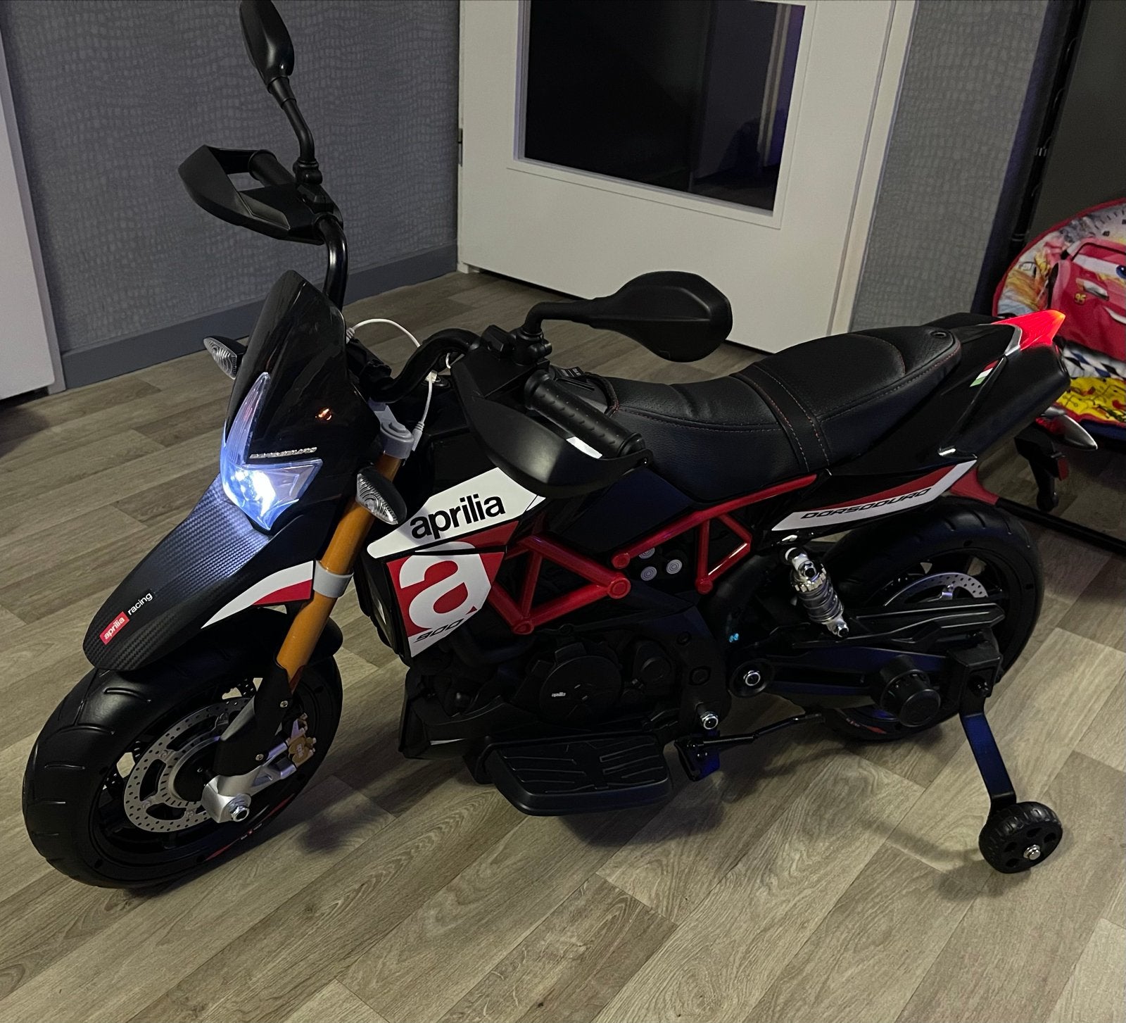 Kinder motor Aprilia 12 volt, Ophalen, Zo goed als nieuw