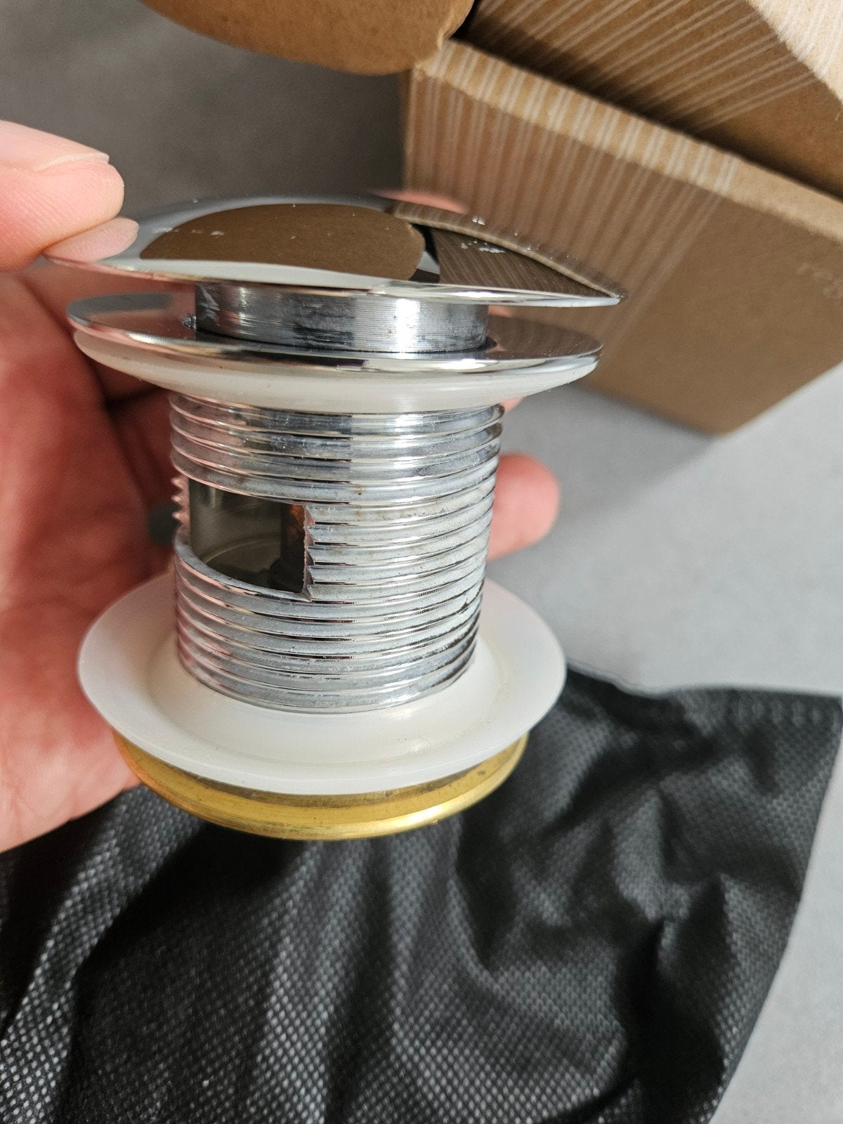 Regn Pop-up Wastafel afvoerplug Chroom (2x) - Nieuw in doos, Ophalen of Verzenden, Zo goed als nieuw, Chroom, Wastafel