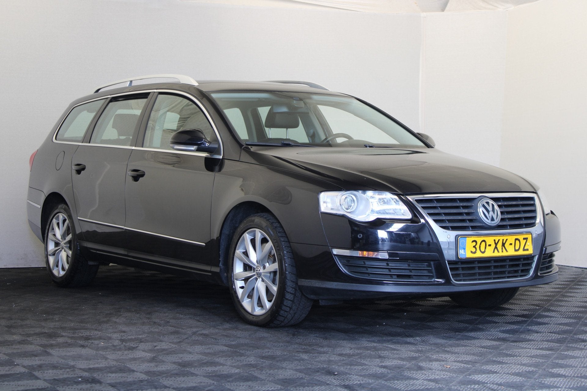 Volkswagen Passat Variant Zie tekst, bak probleem (bj 2007), Auto's, Gebruikt, Zwart, 4 cilinders, 1984 cc