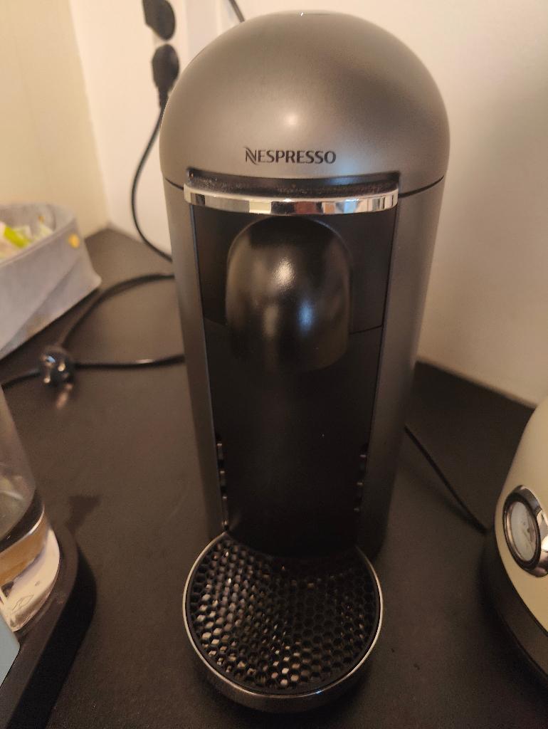koffiemachine nespresso, Ophalen, Koffiemachine, Zo goed als nieuw, 1 kopje