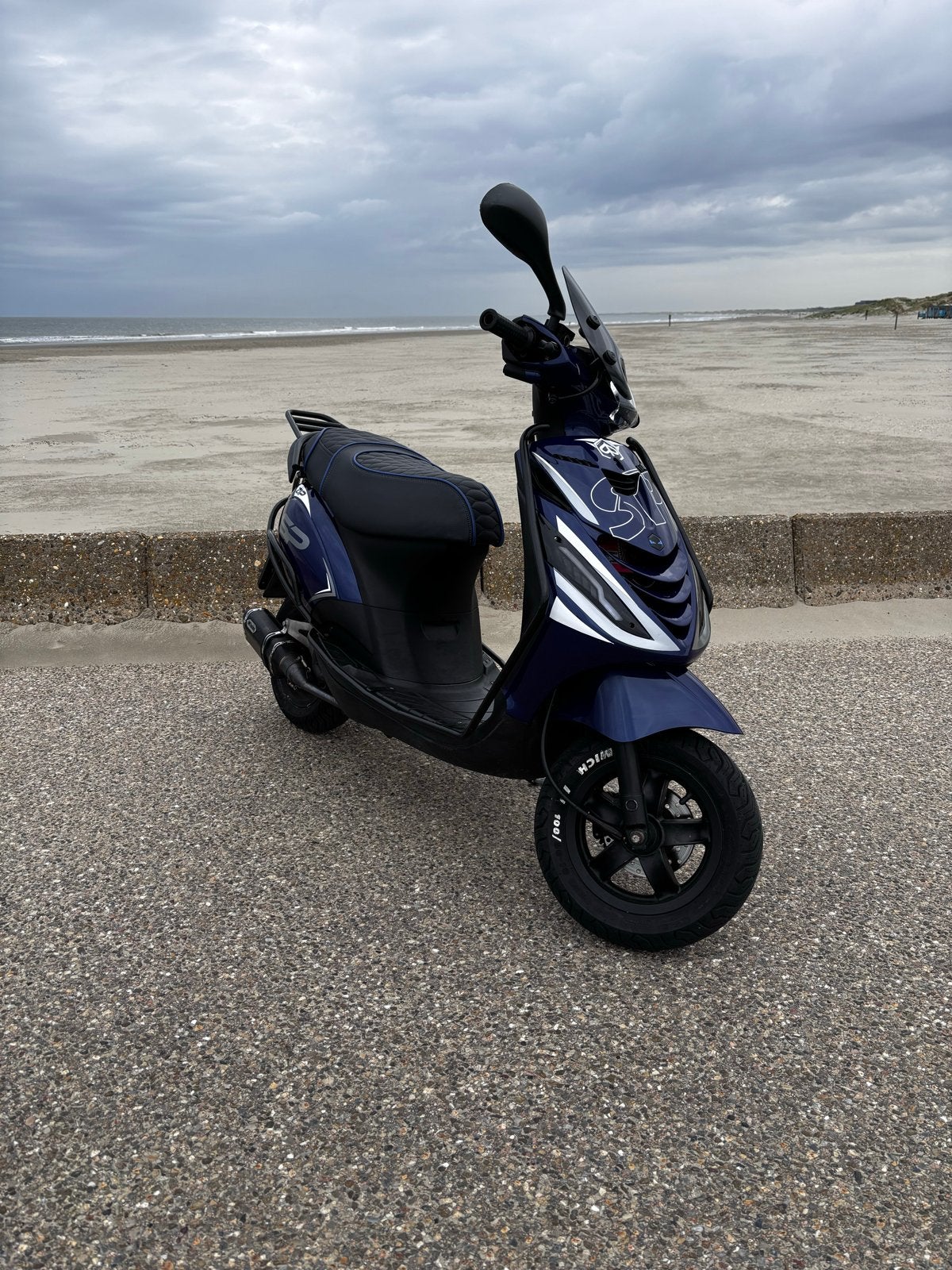 Piaggio zip iget E4 50cc full option, Fietsen en Brommers, Scooters | Piaggio, Ophalen, Maximaal 45 km/u, Zip, Zo goed als nieuw