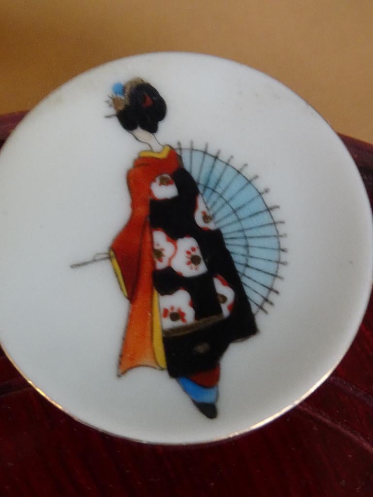 Japans bordje miniatuur bordjes Geisha figuur Japan, Antiek en Kunst, Antiek | Servies los, Ophalen of Verzenden