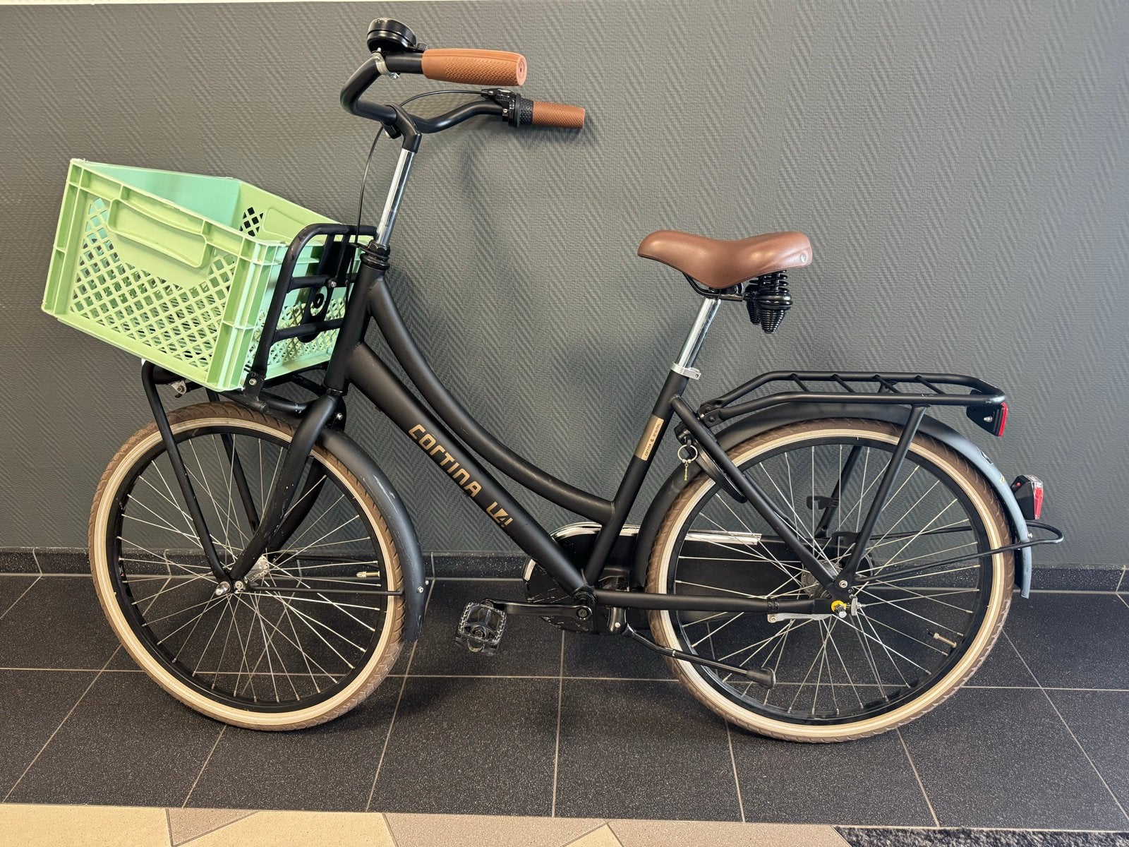 24inch Cortina U4 Meisjes Transportfiets met krat, Ophalen, Terugtraprem, Versnellingen, Gebruikt