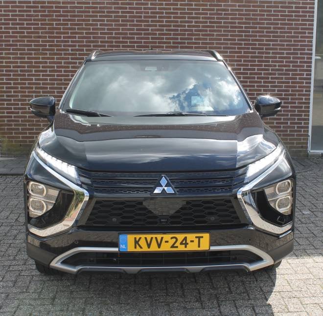 Mitsubishi Eclipse Cross 2.4 PHEV Intense+ | RIJKLAAR | TREK, Auto's, Automaat, Euro 6, 4 cilinders, Zwart