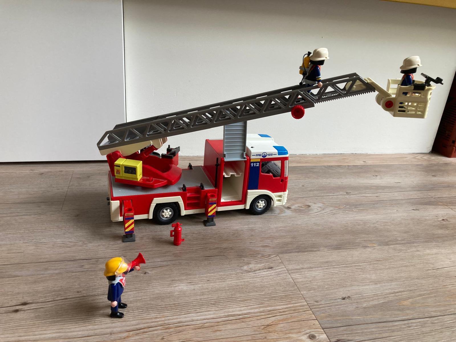 Playmobil 4820 brandweer ladderwagen licht en geluid, Gebruikt, Voertuig, Ophalen of Verzenden, City action