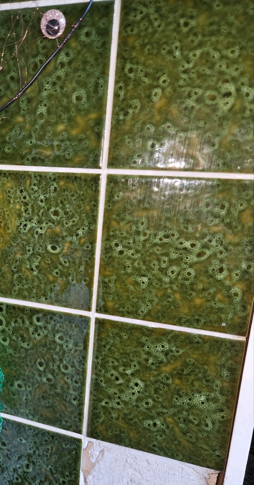 Gezocht Vintage Groene Reliëftegels Jaren '70 - Bubbeltegels, Doe-het-zelf en Verbouw, Tegels, Gebruikt, Minder dan 20 cm, Minder dan 5 m²