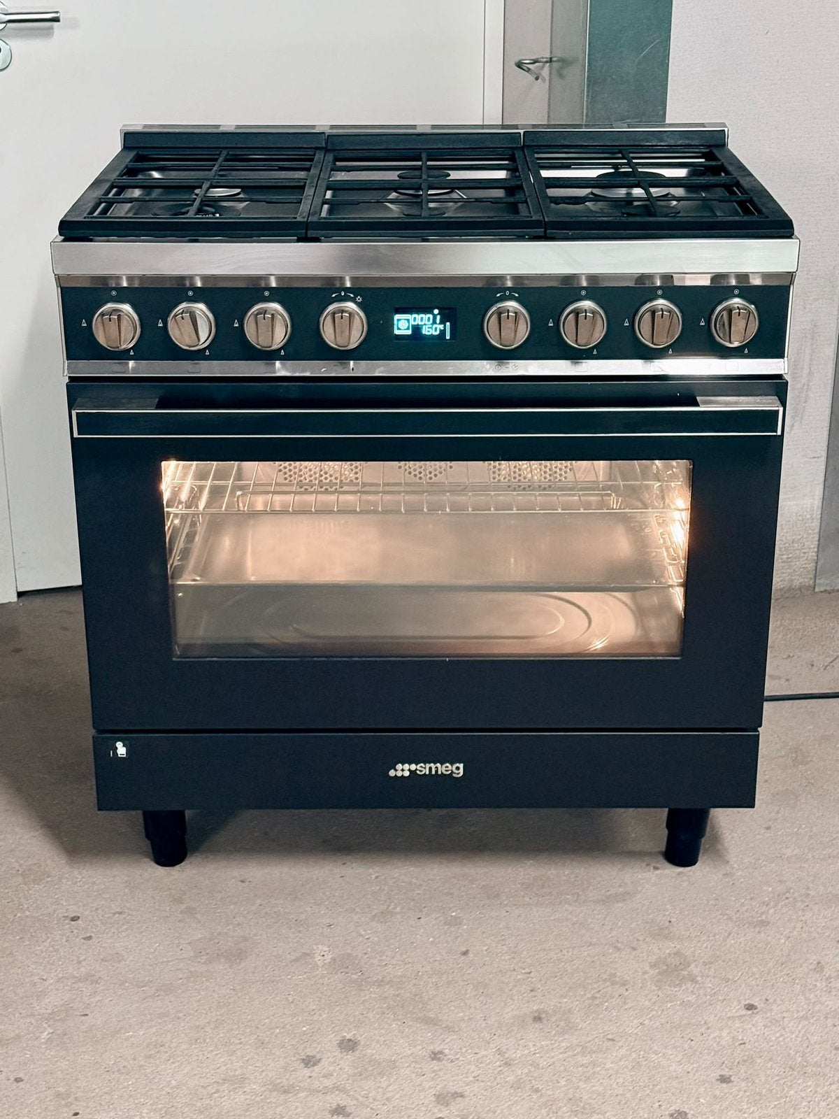 Gasfornuis Smeg 90 cm, 60 cm of meer, Zo goed als nieuw, Gas, Vrijstaand