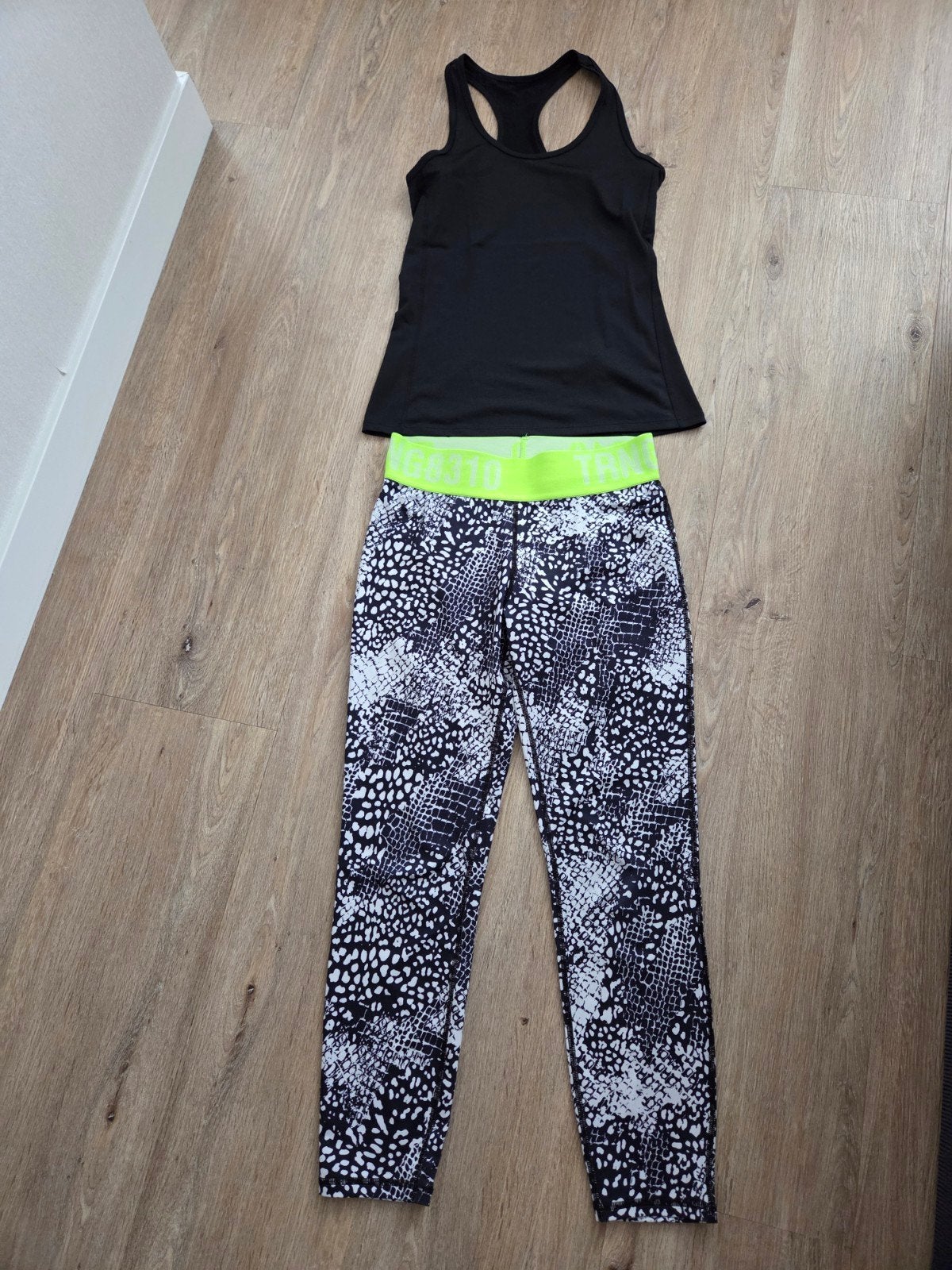 Sportpak van H&M maat M (valt als S), Ophalen of Verzenden, Zo goed als nieuw, Maat 38/40 (M), Fitness of Aerobics