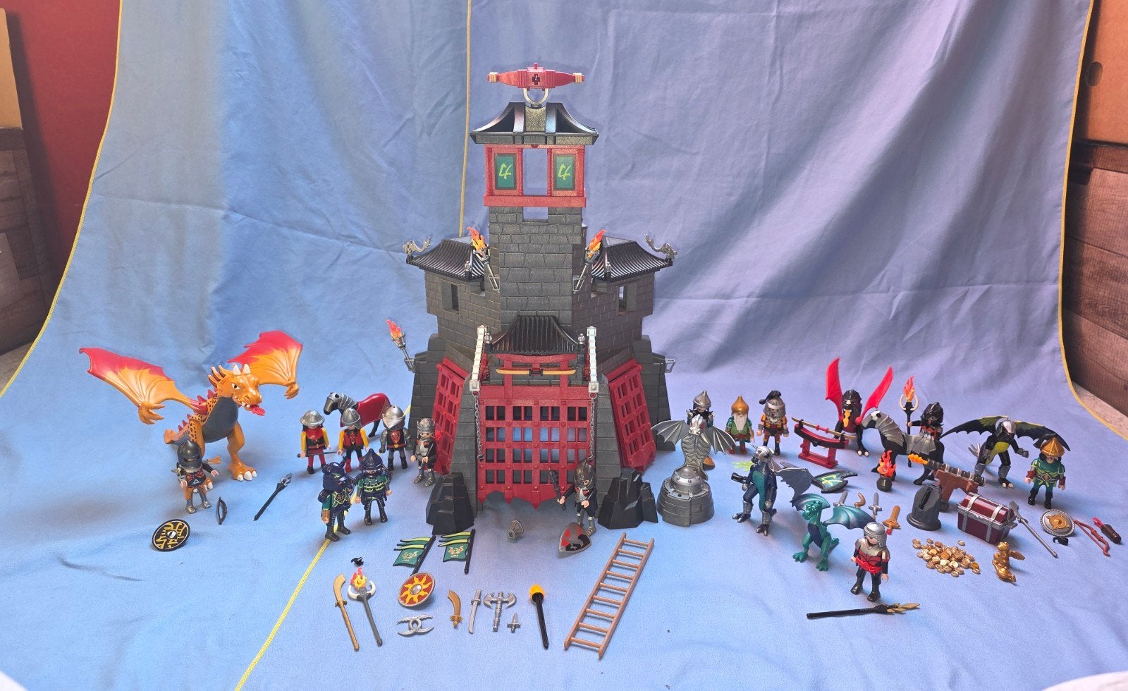 Playmobil Drakenkasteel met Draken, Ridders en Paarden, Gebruikt, Complete set, Ophalen of Verzenden, Kasteel/Fort