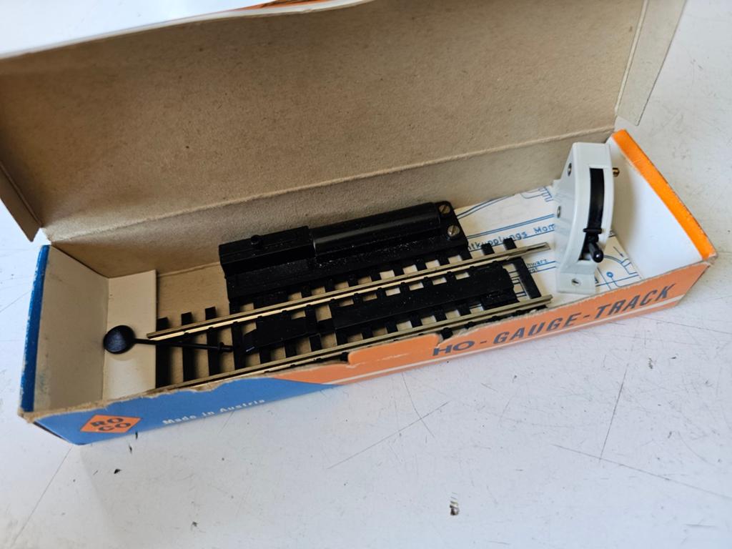 Modeltrein Ho roco ontkoppel rails met schak nieuw, Hobby en Vrije tijd, Modeltreinen | H0, Gelijkstroom, Nieuw, Rails, Ophalen of Verzenden