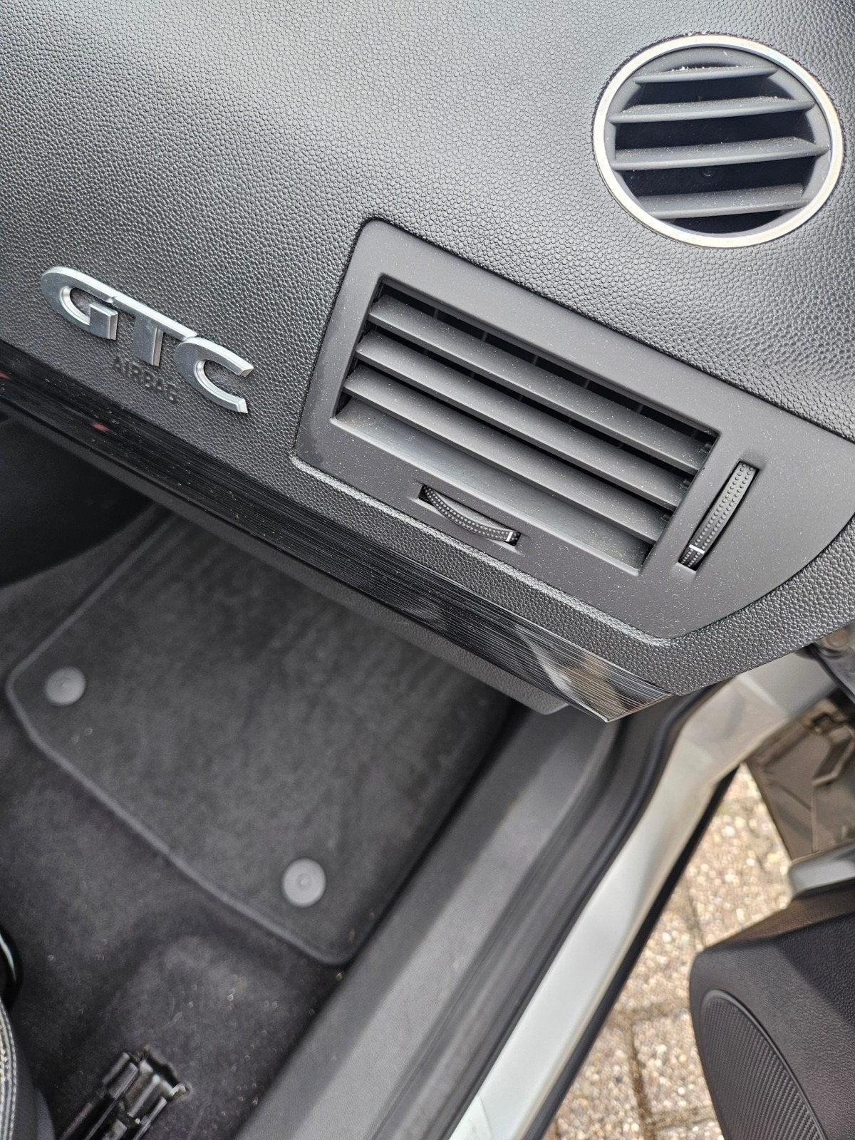 Opel Astra GTC gezocht ronde zilverkleurige dashboard ring, Ophalen of Verzenden, Opel