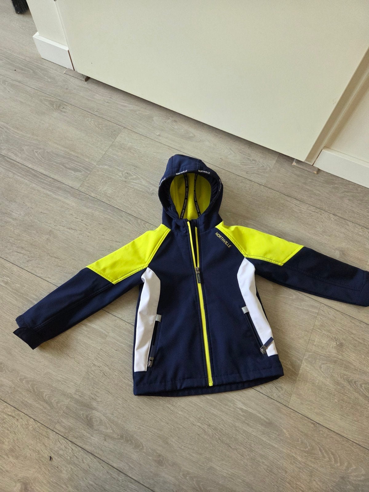 Northville softshell jas maat 116, Kinderen en Baby's, Kinderkleding | Maat 116, Ophalen of Verzenden, Zo goed als nieuw, Jas