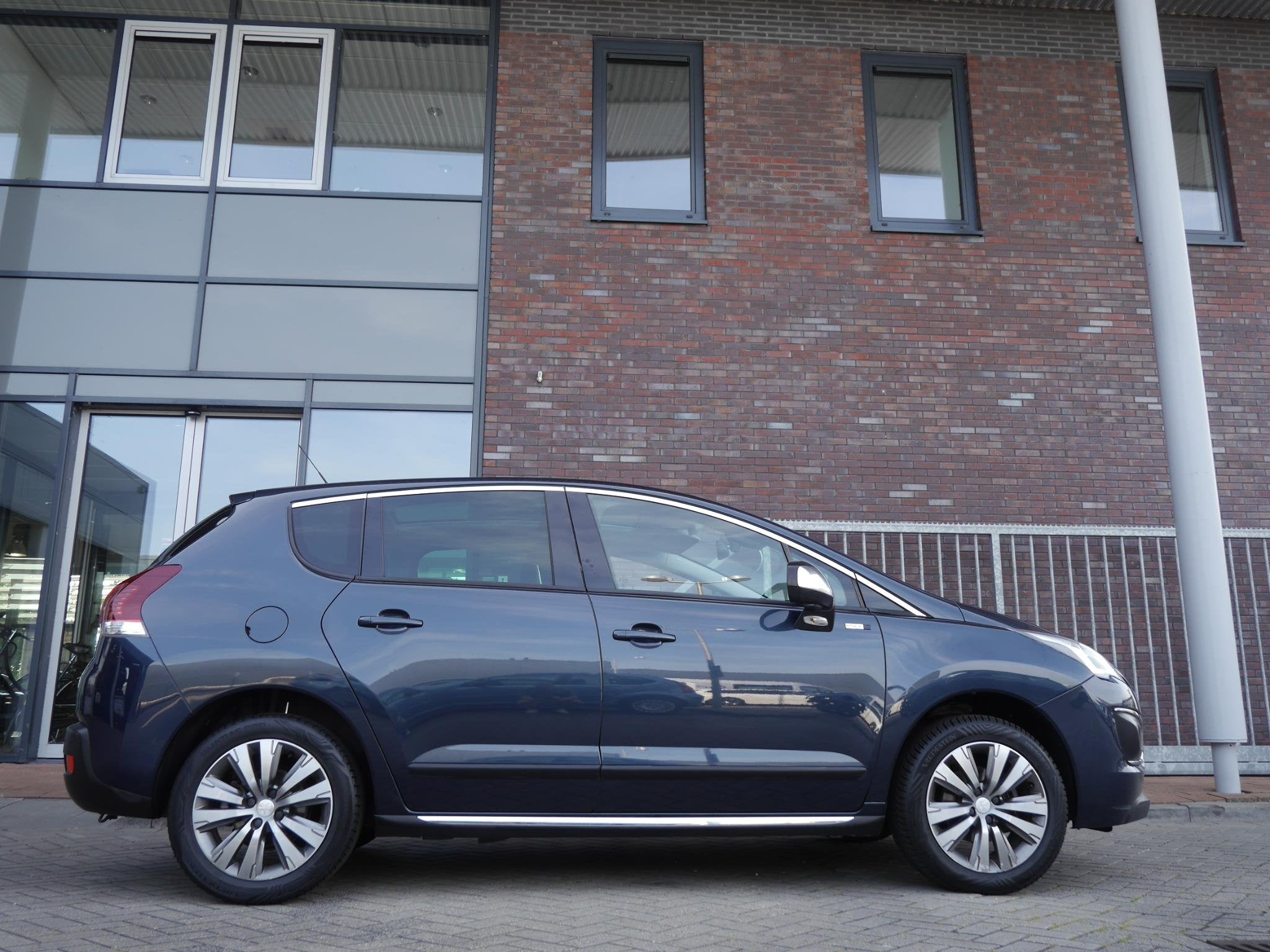 Peugeot 3008 1.2 PureTech Style | Trekhaak | Panoramadak | L, Auto's, Peugeot, Voorwielaandrijving, Stof, Gebruikt, Euro 6