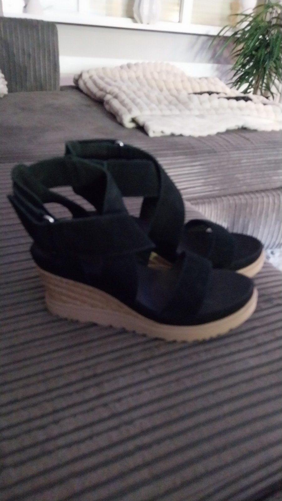 Nieuwe zwarte UGG sleehakken maat 37, UGG, Zwart, Nieuw, Sandalen of Muiltjes