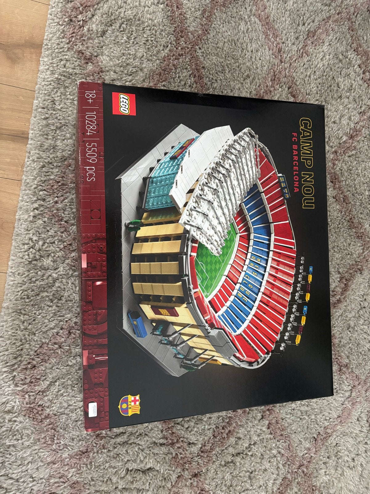 LEGO Camp Nou - FC Barcelona (10284) Nieuw in doos, Ophalen of Verzenden, Nieuw, Overige merken