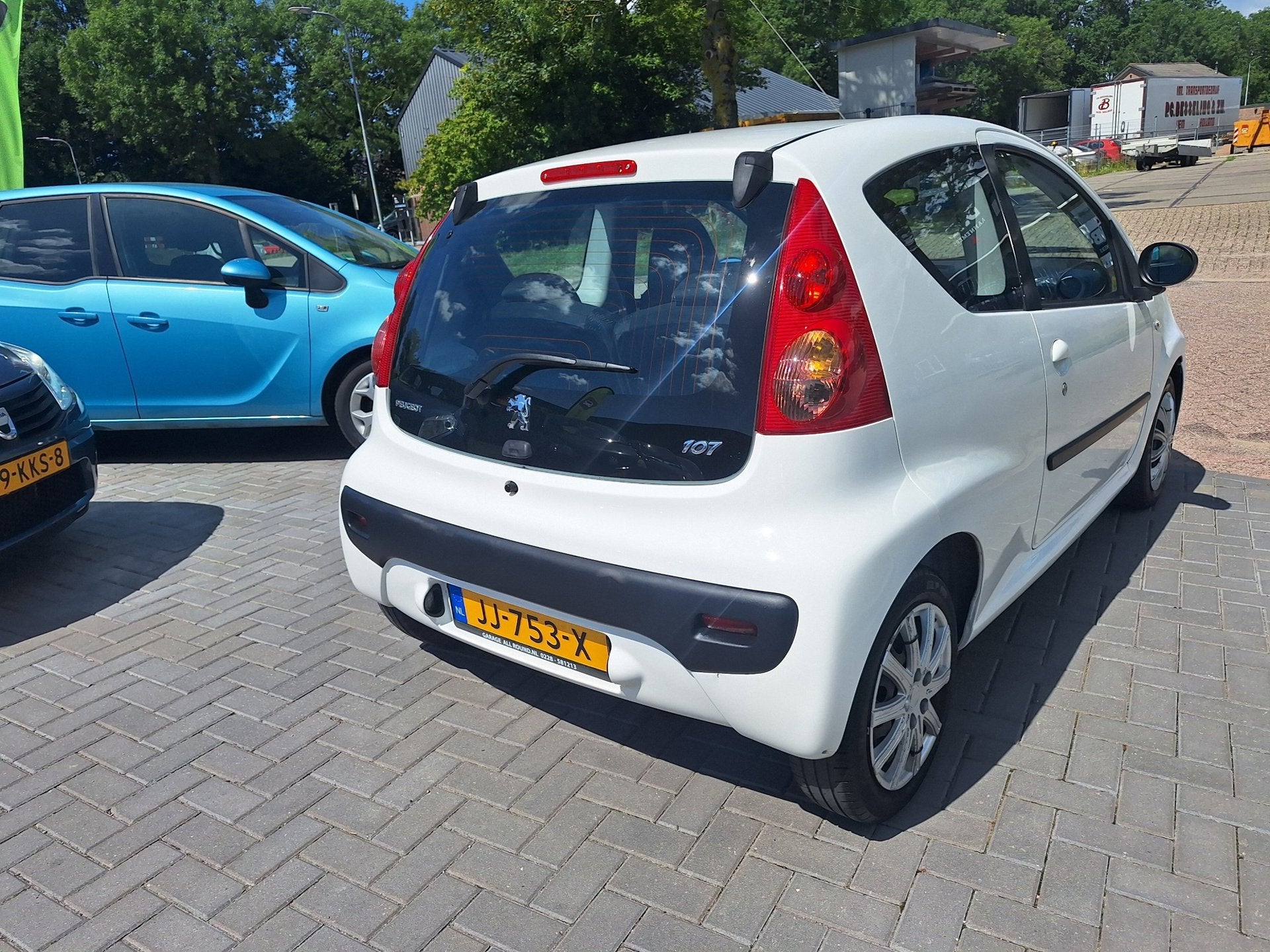 Peugeot 107 1.0-12V Millesim 200 / APK juni 2027, Auto's, Voorwielaandrijving, Euro 5, Gebruikt, 4 stoelen
