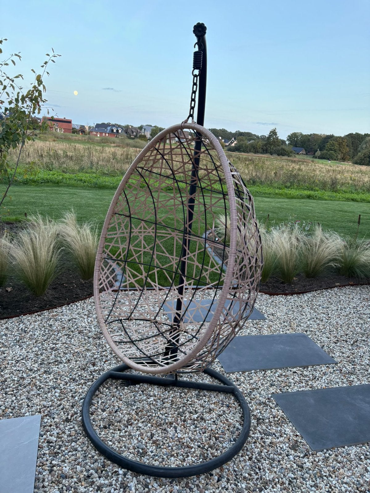 Comfortabele ei hangstoel van wicker met standaard, Tuin en Terras, Ophalen, Gebruikt, Wicker