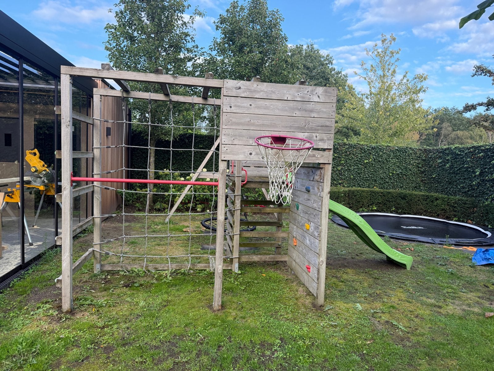 Houten Speelhuis met Glijbaan, Schommels en Klimrek, Kinderen en Baby's, Ophalen, Gebruikt, Hout