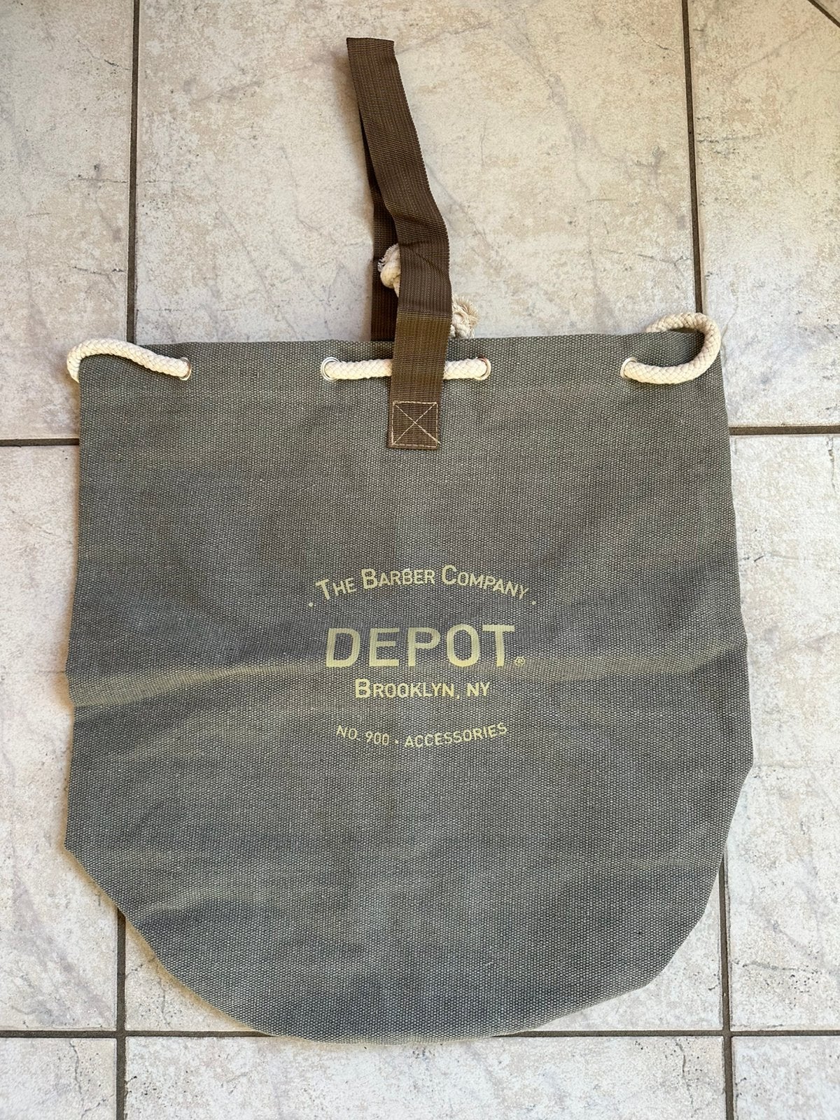 schoudertas back bag Depot grijs canvas diam 30xH50 Nieuw, Ophalen of Verzenden, Nieuw, Grijs, Overige merken