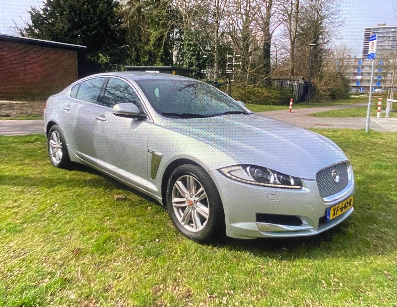 Jaguar XF 2.2D 163pk Aut. Business Edition, Auto's, Automaat, Euro 5, Gebruikt, Zwart
