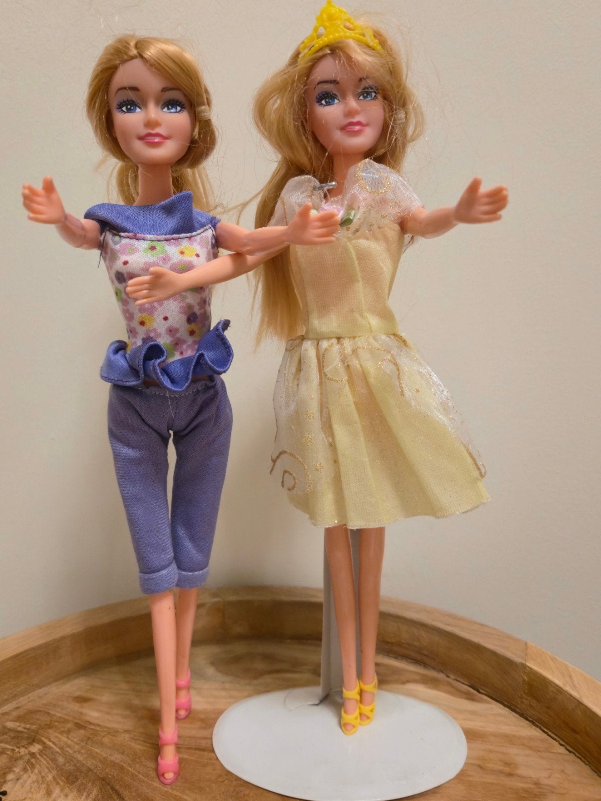 Barbie duo met outfits - Mattel 2010, Ophalen of Verzenden, Zo goed als nieuw, Barbie