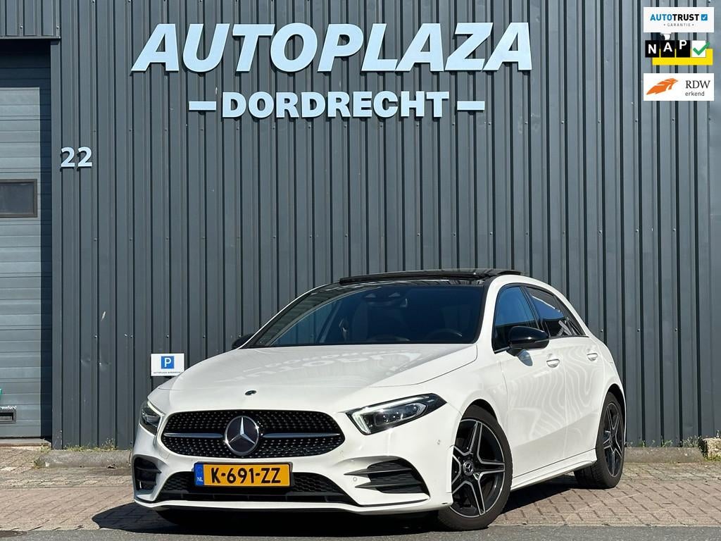 Mercedes-Benz A-klasse 180 Business Solution AMG PANO | SFEE, 136 pk, Gebruikt, 4 cilinders, Wit