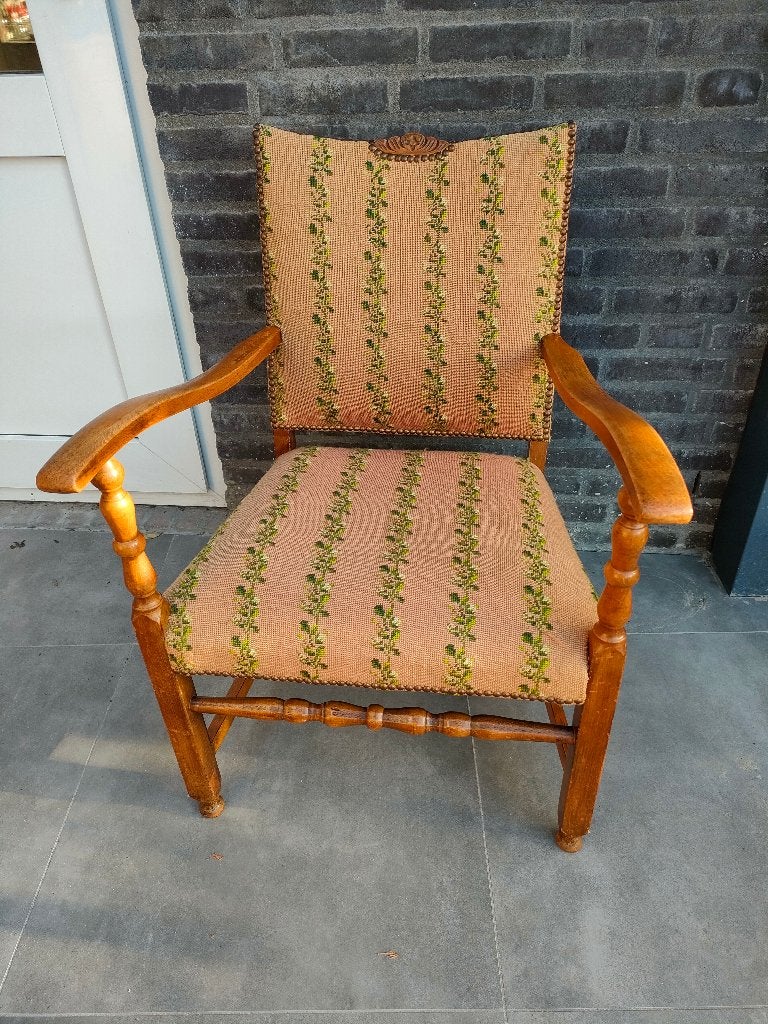 Stoeltje geborduurd vintage/antiek, Antiek en Kunst, Ophalen