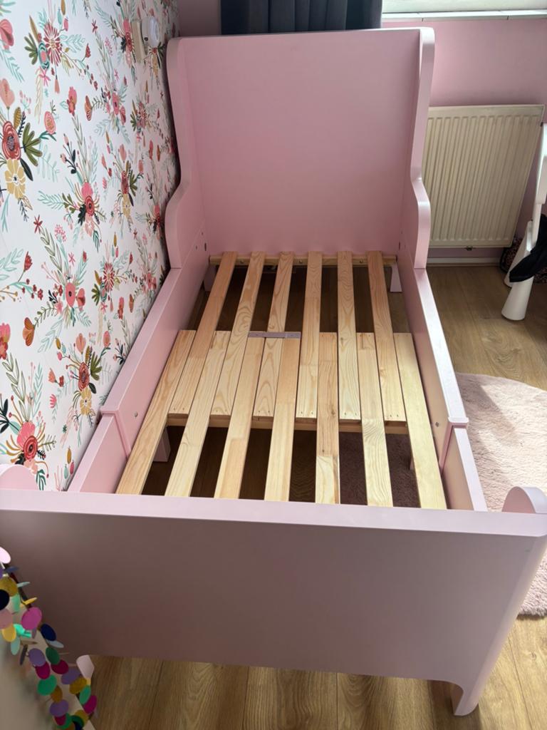 Meegroeibed incl lattenbodem Roze, Kinderen en Baby's, Kinderkamer | Bedden, Ophalen, 70 tot 85 cm, Zo goed als nieuw, Lattenbodem