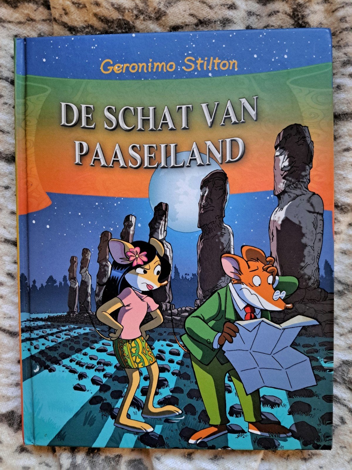 Geronimo Stilton - De Schat van Paaseiland, Ophalen of Verzenden, Gelezen, Geronimo Stilton, Fictie algemeen