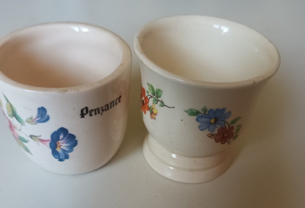 2x eierdopje aardewerk, oud!, Ophalen of Verzenden