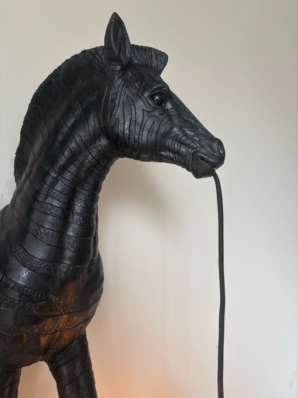 Zwarte zebra wandlamp - 60 cm hoog, Ophalen of Verzenden, Zo goed als nieuw, Overige materialen