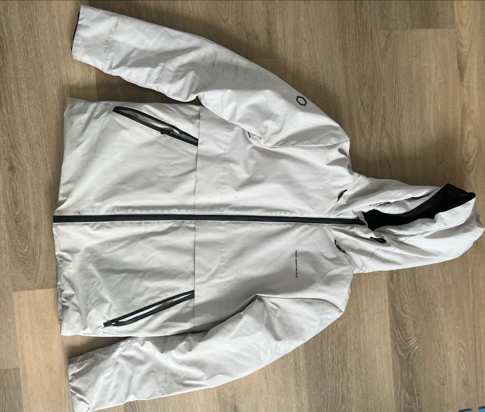 Daily Aesthetikz Move Jacket - Maat L, Kleding | Heren, Ophalen of Verzenden, Gedragen, Maat 52/54 (L), Wit