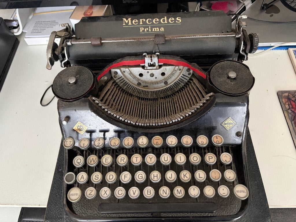 Antieke typemachine, Ophalen