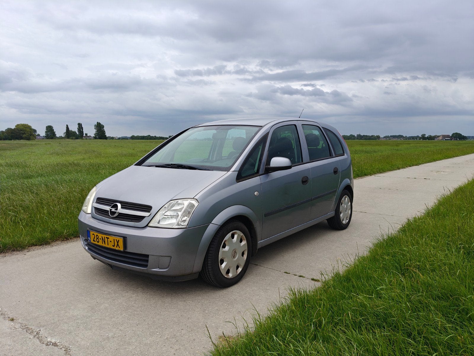 Opel / Meriva / 1.6 8V / 2004, 4 cilinders, Origineel Nederlands, 1200 kg, Handgeschakeld