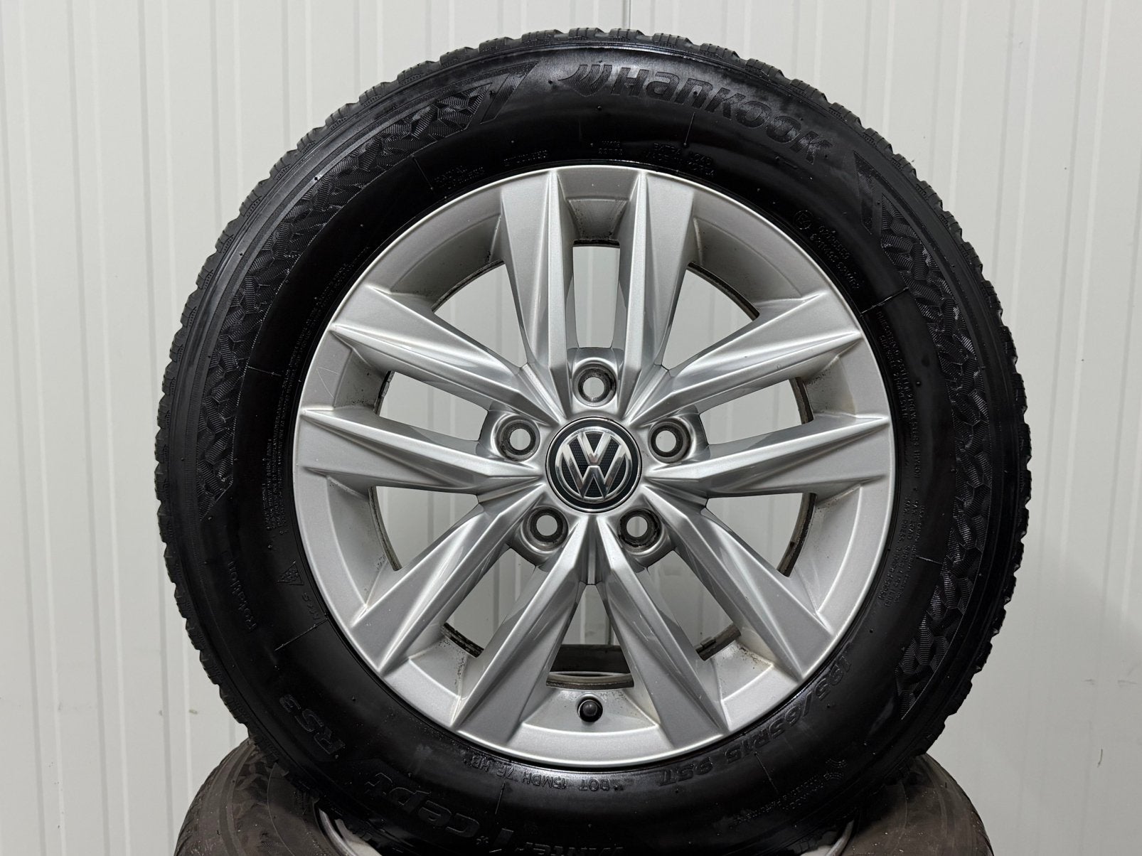 15” INCH VOLKSWAGEN CADDY ORIGINEEL WINTERSETJE GRIJS Netjes, Bestelwagen, 15 inch, Banden en Velgen, 195 mm