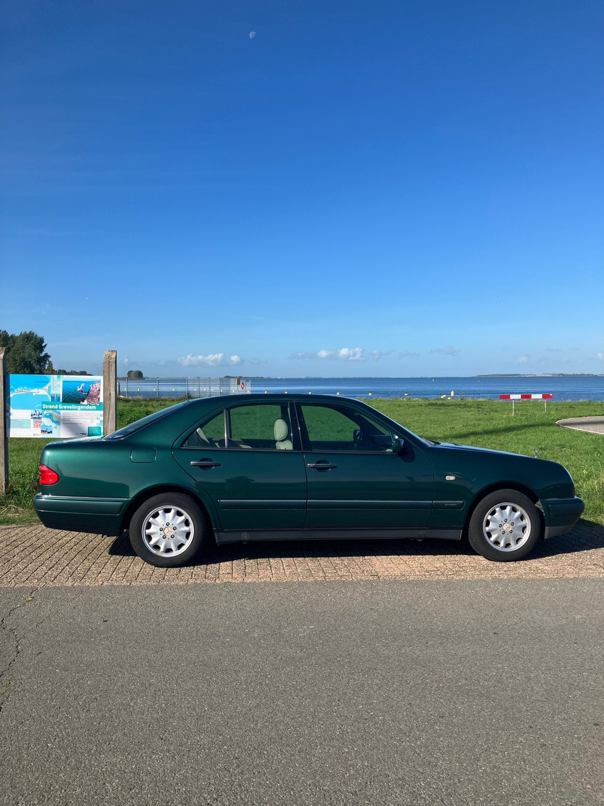 Mercedes-Benz E-Klasse 2.4 E240 Sedan Elegance AUT 1998, foto 5