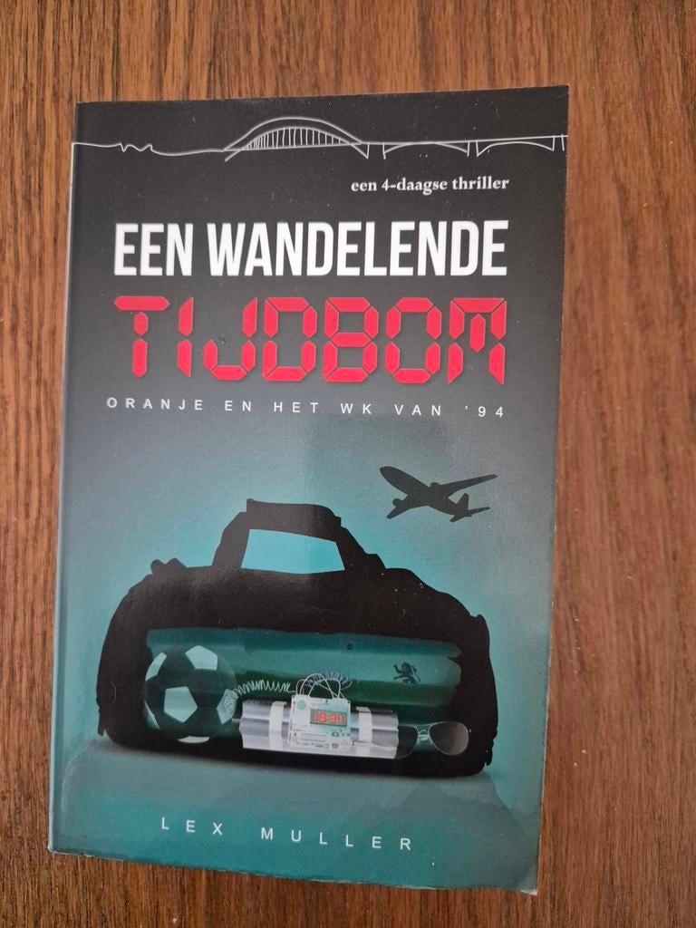 Floris Habets - Een wandelende tijdbom, Ophalen of Verzenden, Zo goed als nieuw, Floris Habets; Lex Muller