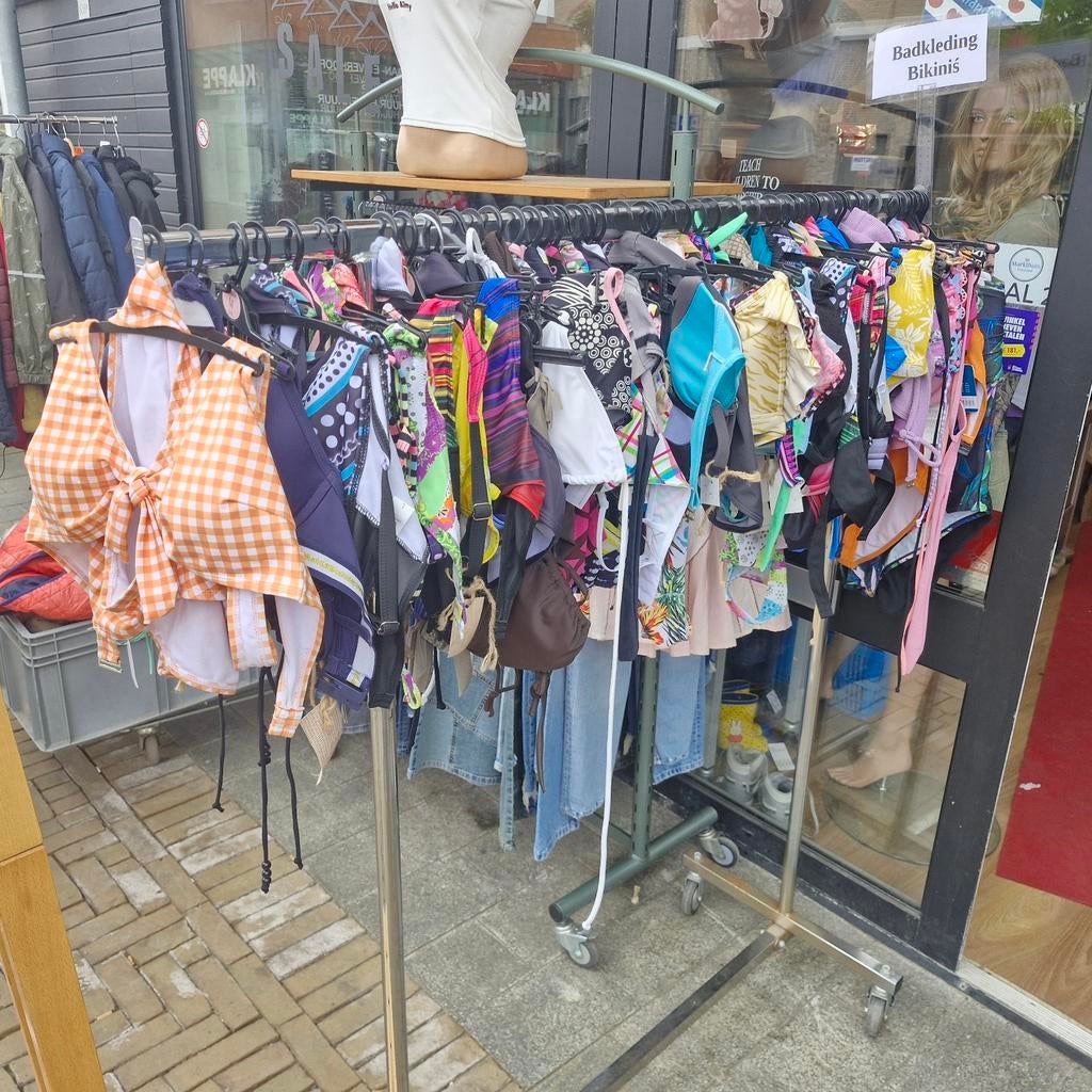 Grote collectie badkleding en bikini's, Kleding | Dames, Badmode en Zwemkleding, Gedragen, Bikini, Overige kleuren, Ophalen of Verzenden