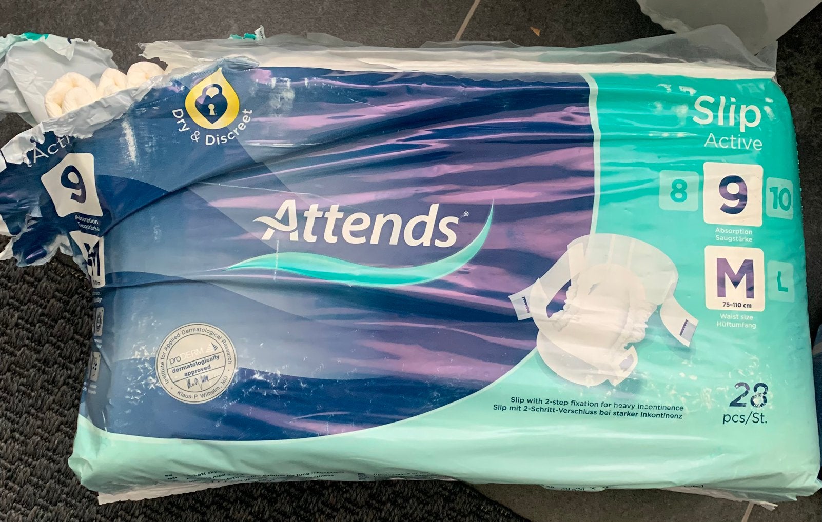 25x Attends Slip Active 9 - Maat Medium, Diversen, Ophalen, Nieuw