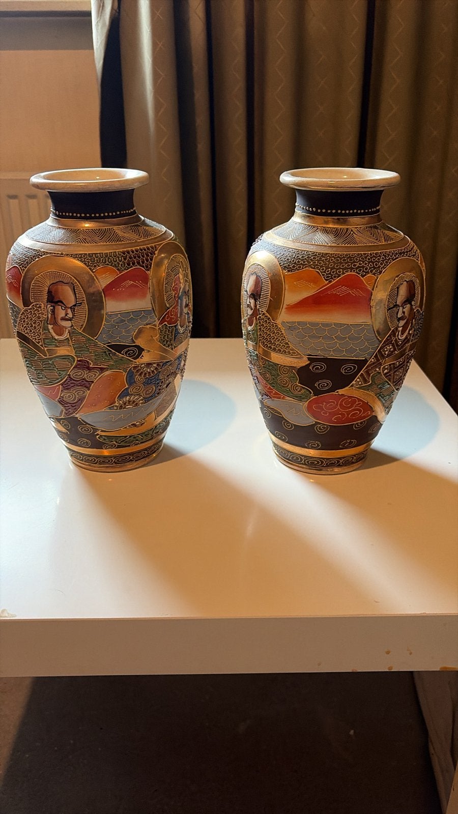 Prachtig paar antieke Japanse Satsuma vazen, Antiek en Kunst, Antiek | Vazen, Ophalen of Verzenden