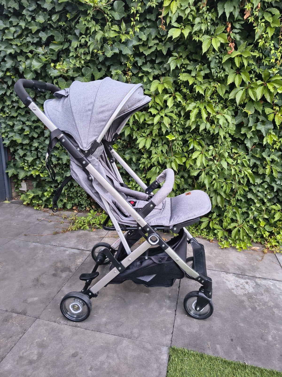 Ding Vivo Buggy Silver/Grey Wandelwagen, Kinderen en Baby's, Buggy's, Ophalen of Verzenden, Gebruikt, Overige merken, Verstelbare rugleuning
